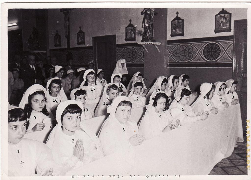 COMMUNIONS ORAN ECOLE ST MARIE DES CHAMPS 24 05 1955   (1).jpg